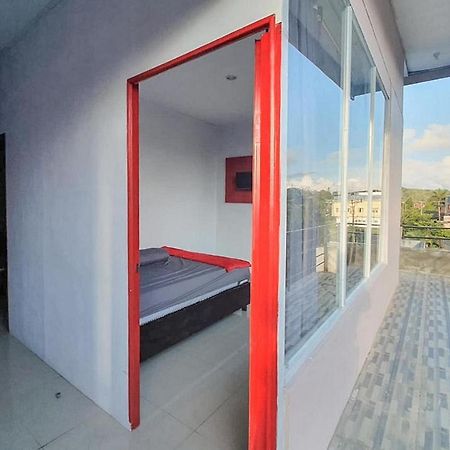 Sky Residence Tomohon Mitra Reddoorz Exterior photo