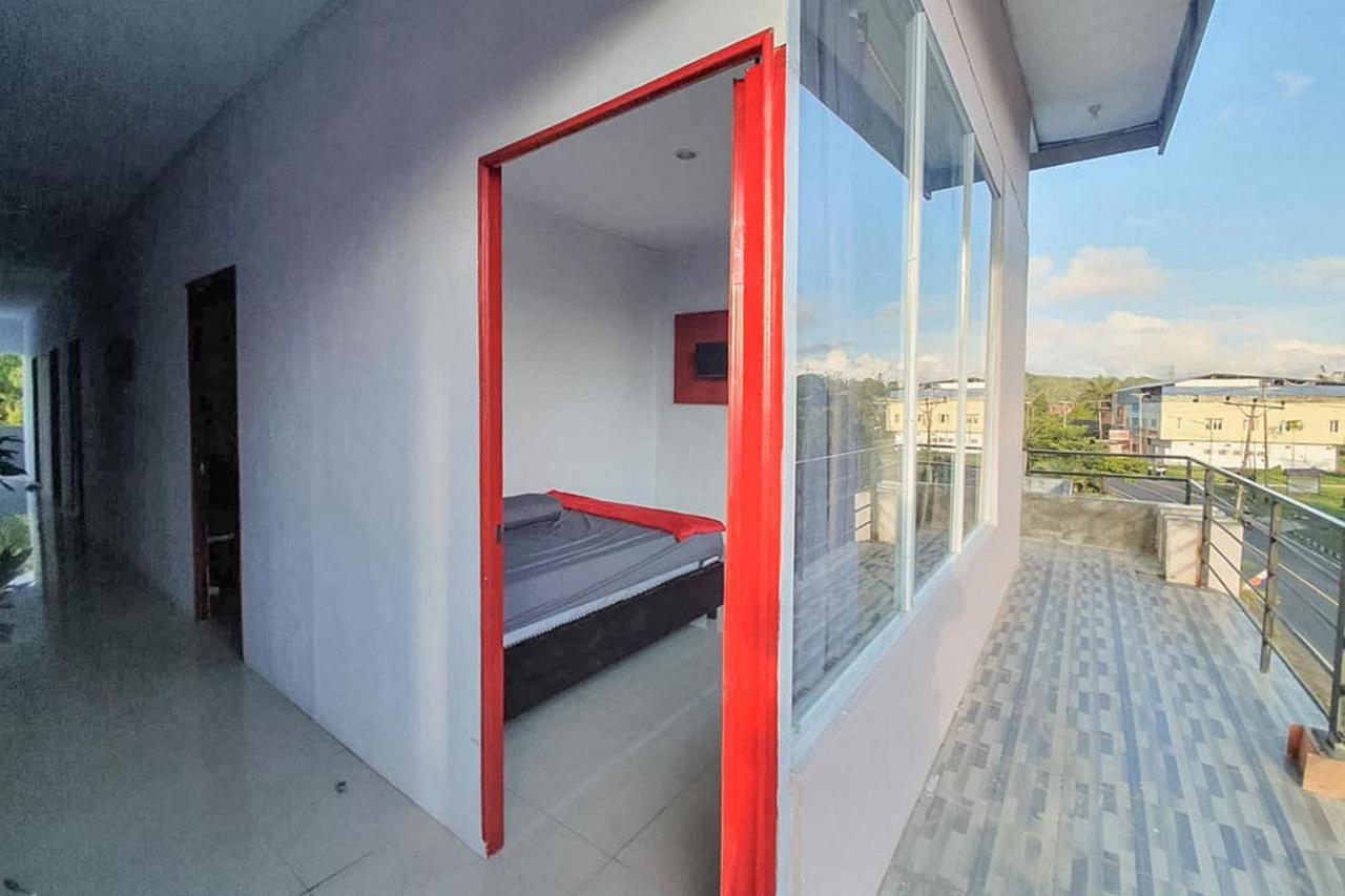 Sky Residence Tomohon Mitra Reddoorz Exterior photo