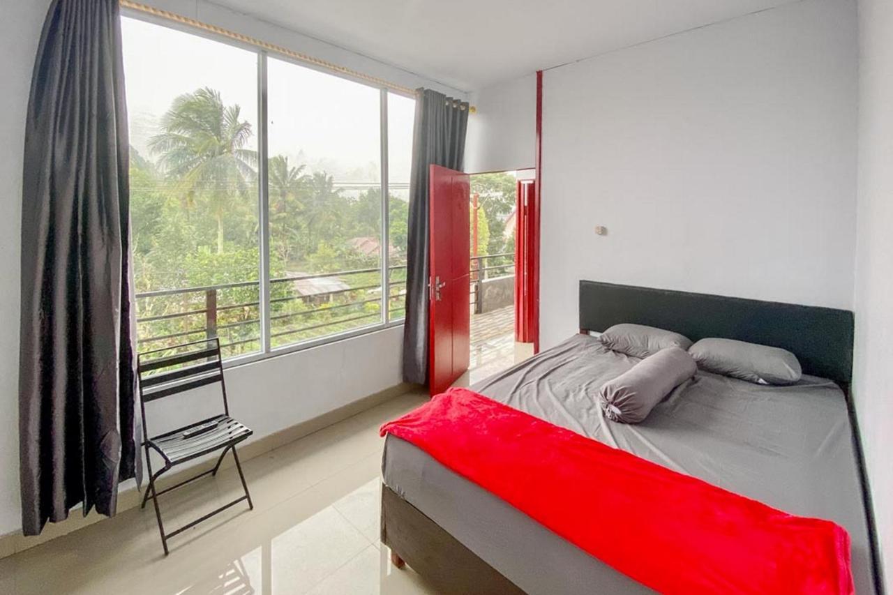 Sky Residence Tomohon Mitra Reddoorz Exterior photo